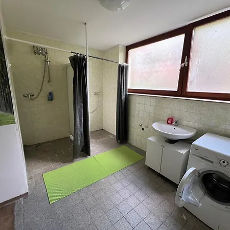 Apartment Monteurzimmer 3 Pers, Wuerzburg, Gerbrunn, Gemeinschaft Kueche, Dusche, Wc